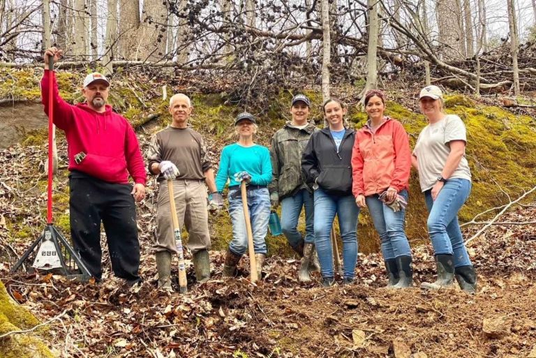 City employees volunteering